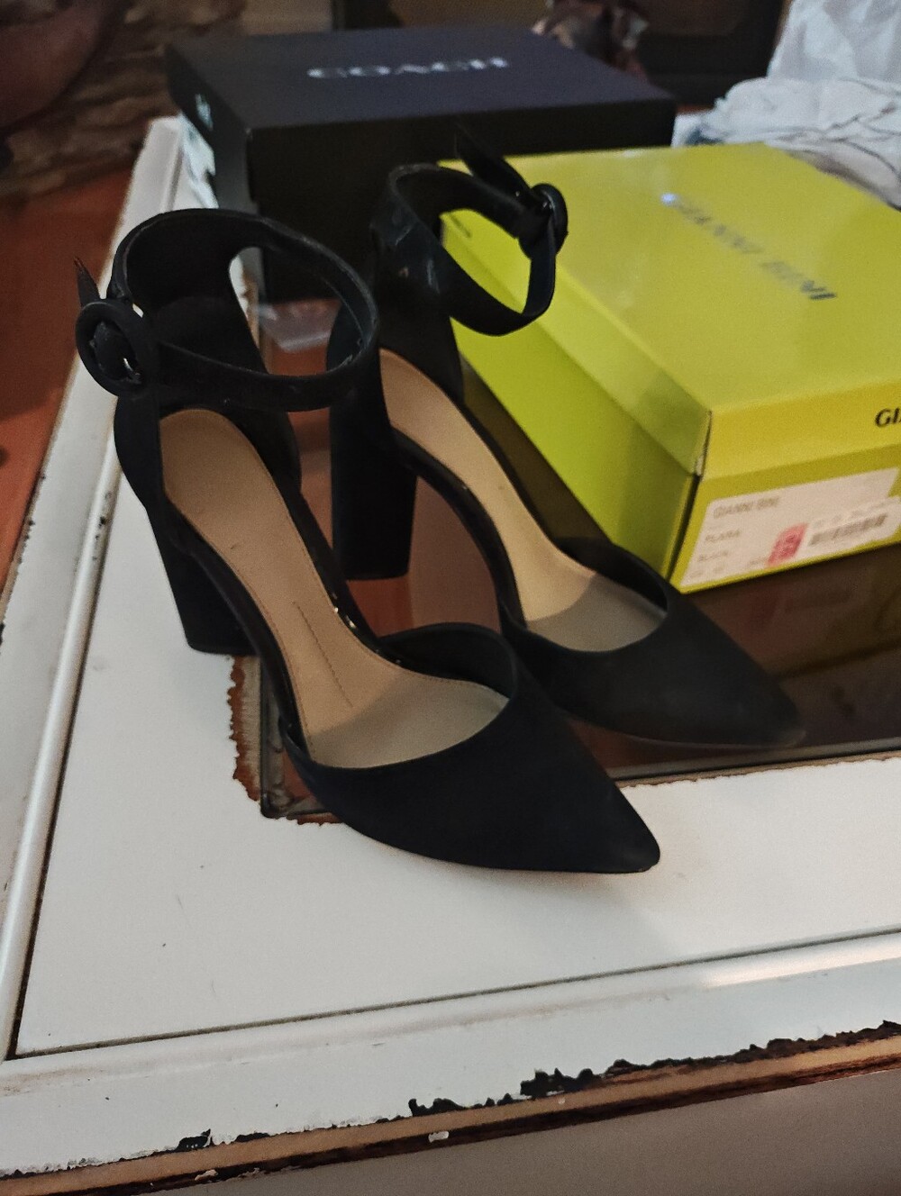 Gianni Bini Flara Black Suede Ankle-Strap Pointed-Toe Block Heels Sz 6